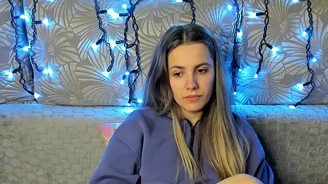 MaggieCake online show from February 10, 6:05 am