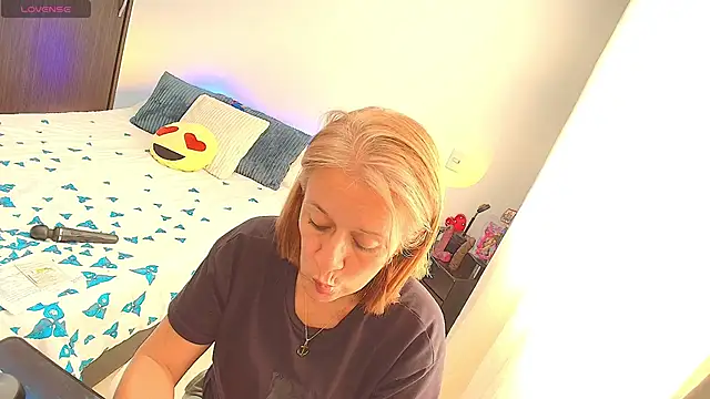 Naty Stone online show from September 8, 8:08 pm