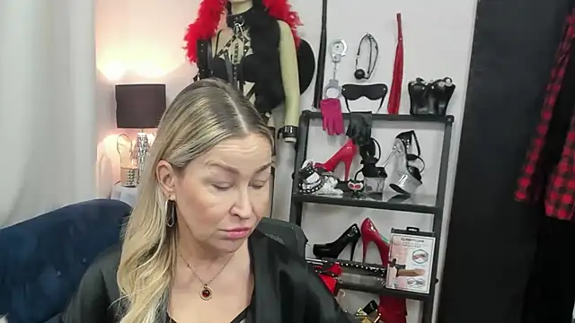 crystaLUX online show from February 2, 6:12 am