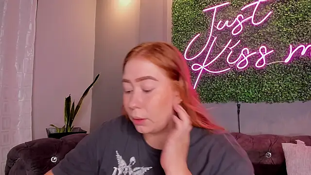 hannamartinn online show from October 8, 3:27 pm