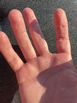 SlipCouple online show from April 7, 2:52 pm