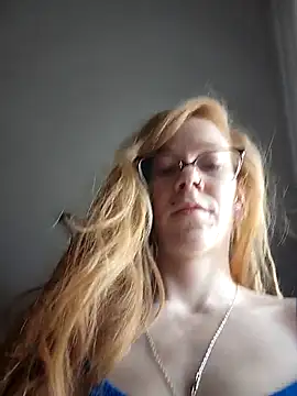 LucidLucy online show from November 14, 5:57 pm