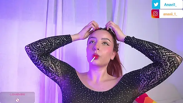 Anavi  online show from November 7, 11:31 pm