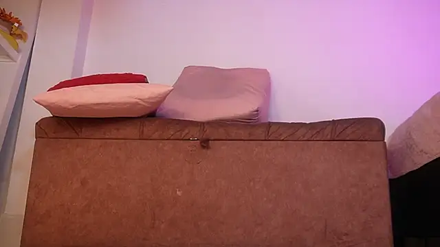 emyli sw  online show from September 16, 3:03 am