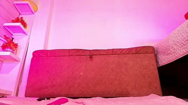 emyli sw  online show from September 23, 3:15 am