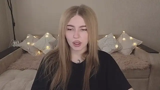 ViolettaLopez online show from September 29, 11:37 am