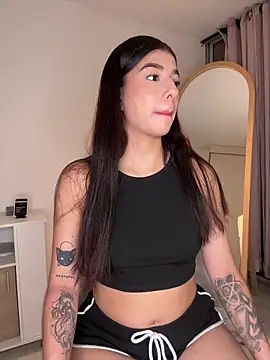 Veronica ar online show from April 19, 8:55 pm