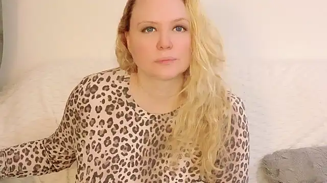 Sarah4you online show from January 16, 9:55 pm