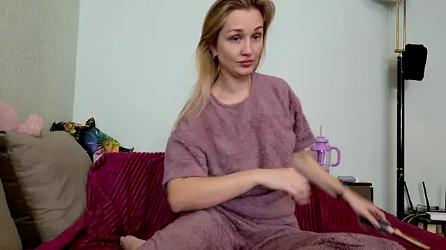 Hotty Evochka online show from November 18, 10:38 am