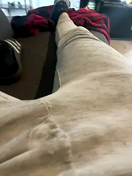 geilmeisje98 online show from October 12, 7:55 am