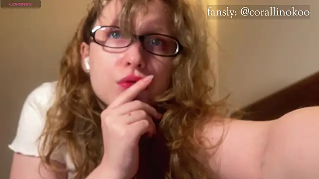 Hairy Coraline online show from September 12, 11:18 am