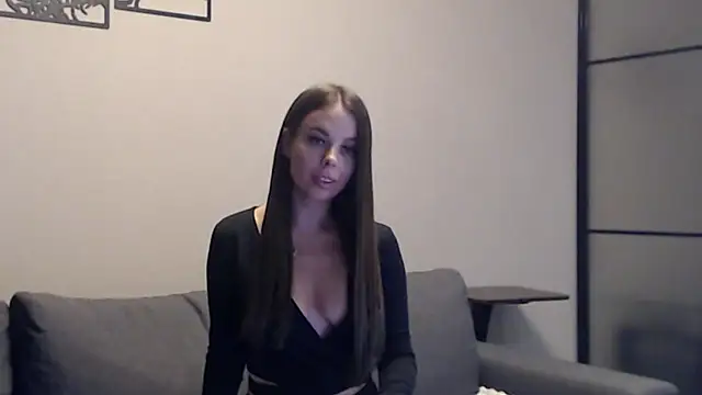 Melanie Scott Richerds online show from September 25, 9:12 pm