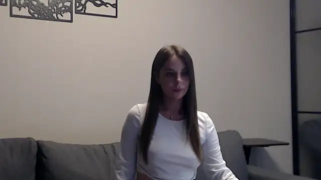 Melanie Scott Richerds online show from September 21, 8:29 pm