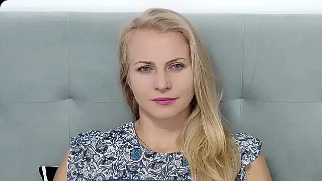 K  Adrienne online show from September 9, 5:40 am