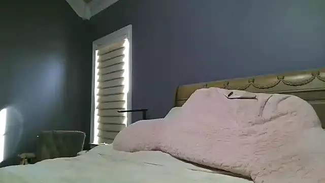 Lisaisluscious online show from March 1, 3:56 pm