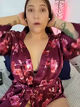 VickyHoult online show from September 28, 7:30 pm