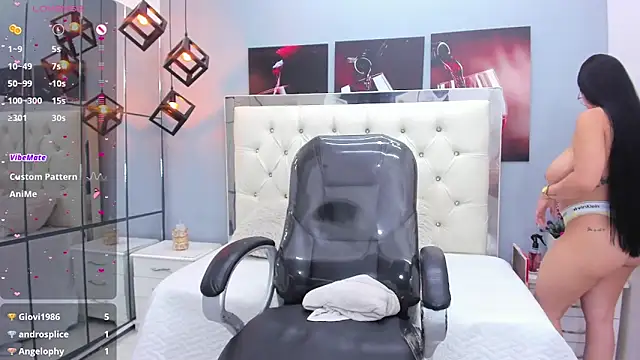 pearl weet online show from March 1, 6:29 pm