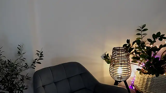 Xentthia online show from November 15, 12:28 pm