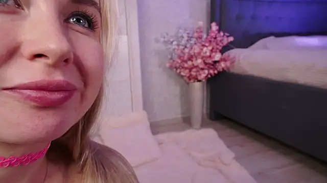 Kitty Ricky online show from November 24, 8:27 am