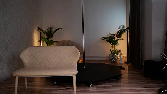 KittyCaitlin online show from March 29, 9:14 pm