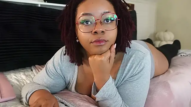 -khayaparker online show from November 9, 8:27 pm