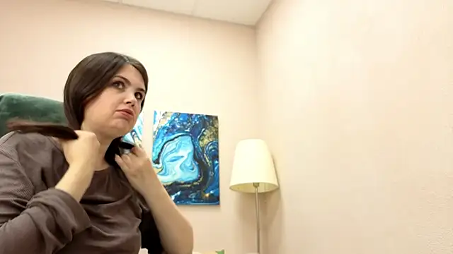 BattyMoll online show from November 9, 3:41 pm