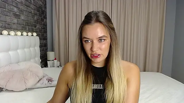 vickymur online show from October 3, 3:50 pm