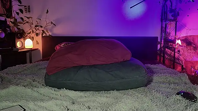 olivecum online show from October 24, 1:07 pm