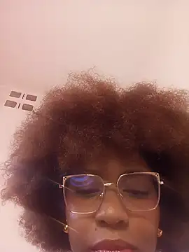 thaimy  online show from March 6, 3:12 am