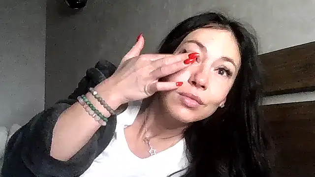 JulianaGold1 online show from November 22, 4:59 am