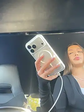 TiffanyHouston  online show from April 25, 5:21 am