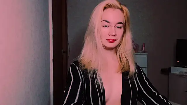 xxxcharismaaa online show from October 11, 5:12 am