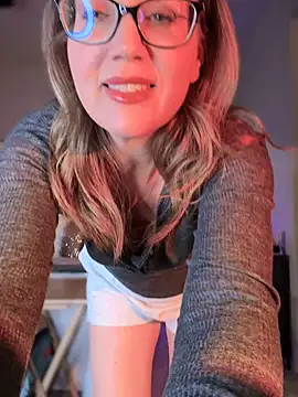 MaiseKnox online show from October 19, 12:56 am