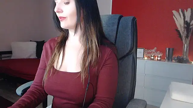 Alina Lamour online show from October 31, 8:24 pm