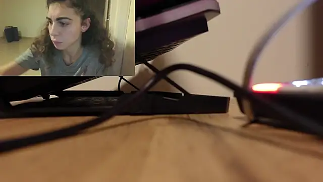 lady ana  online show from November 11, 2:07 am