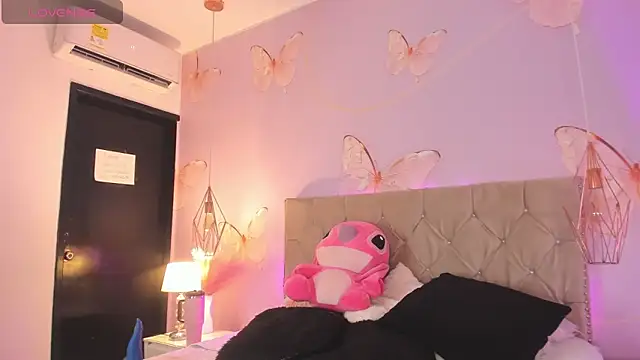 Vivi prinncess online show from April 13, 11:49 pm