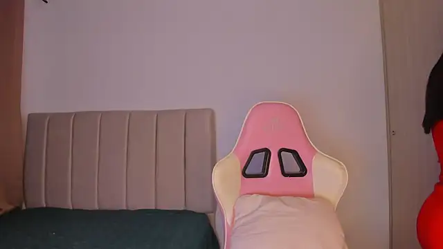 isa bunny online show from April 17, 4:47 am