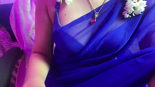 Queen Angelena online show from January 18, 6:04 pm