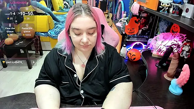 Softie Sofy online show from October 30, 2:25 am