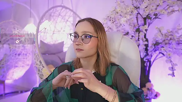 DalahiaRush online show from September 24, 7:02 pm