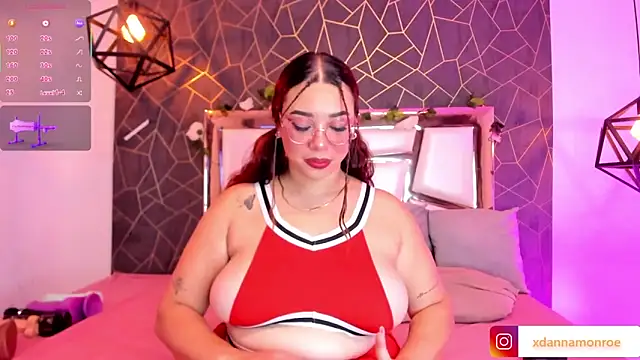 DanniaMonroee online show from September 16, 1:13 am