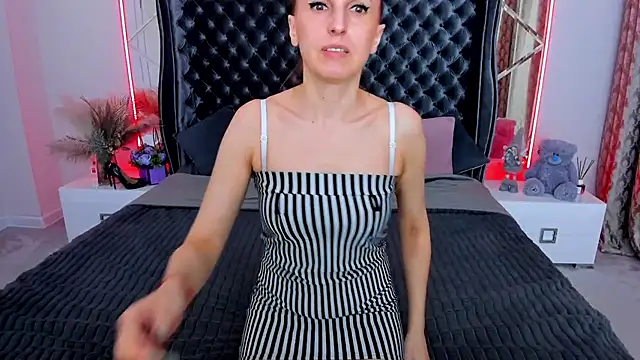 Rebecca Diamond online show from March 24, 7:25 am