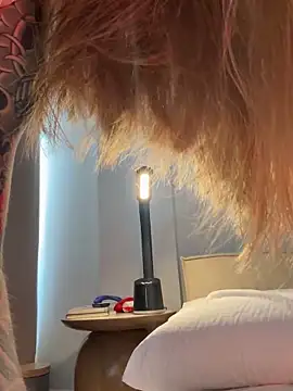 curchez  online show from September 9, 8:19 pm