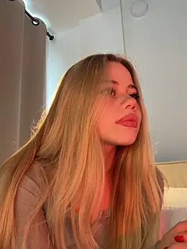 curchez  online show from September 25, 8:17 pm