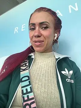 Just Sophia  online show from April 15, 10:49 am