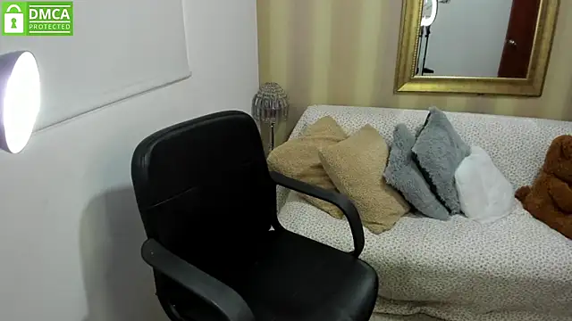 NicolettColin online show from September 30, 6:24 pm