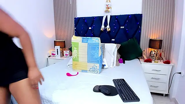 gabytyara2 online show from December 18, 4:45 pm