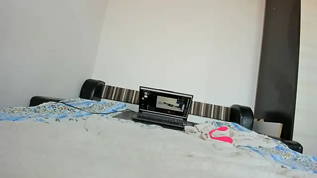 sweet-tinqerbell online show from January 18, 11:50 am