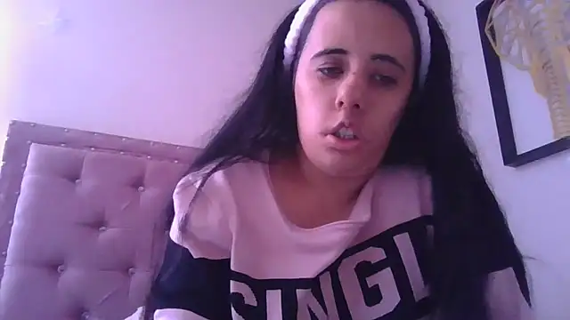 annarose19 online show from October 16, 7:27 pm