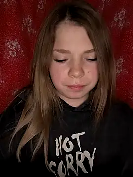 Zuli Kiska online show from December 15, 8:47 pm